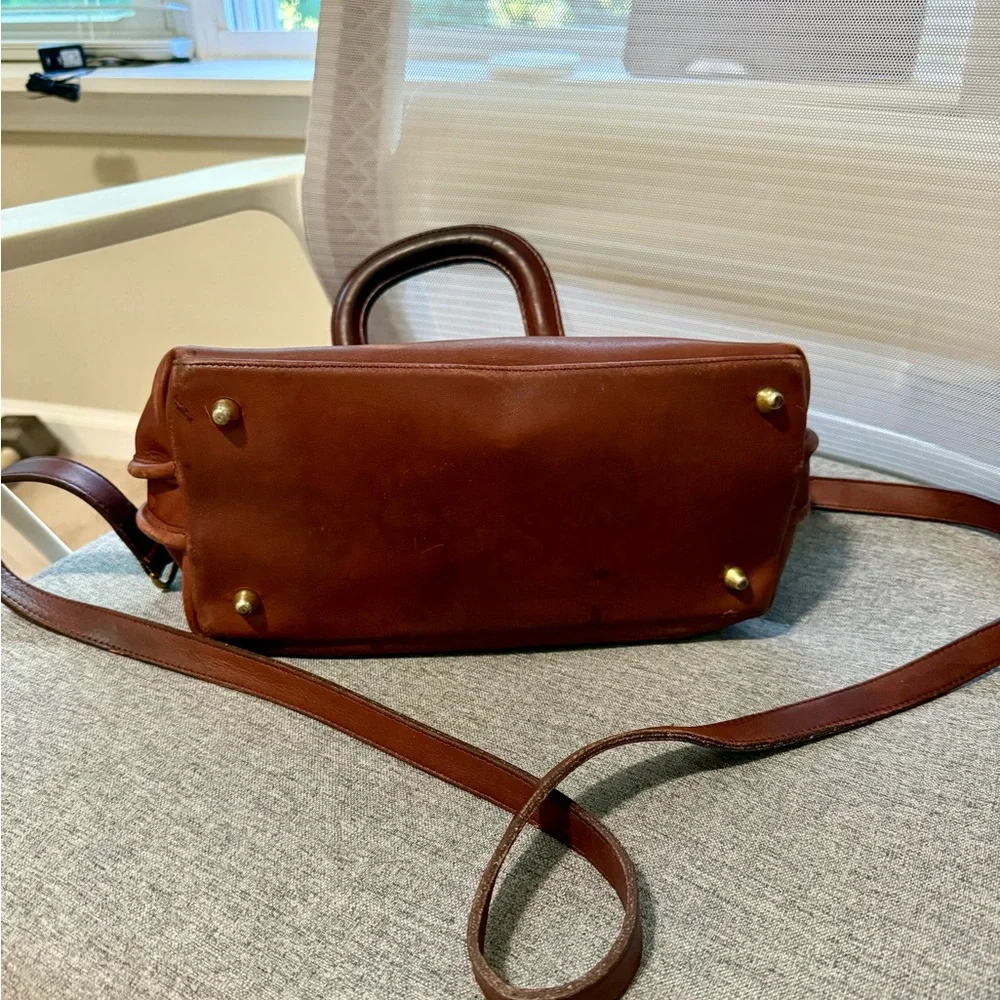 Vintage Coach Baxter Bag in Burgundy Leather - Picture 5 of 5